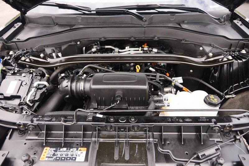 Ford Explorer Vehicle Image 27