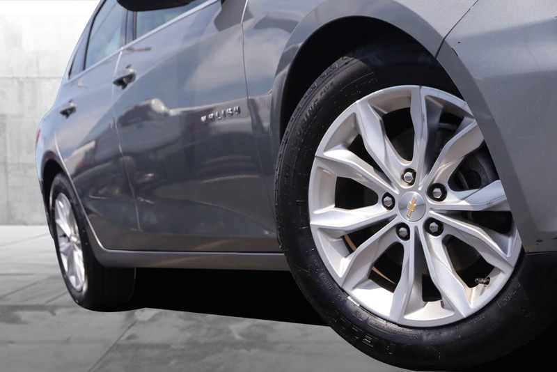 Chevrolet Malibu Vehicle Image 03