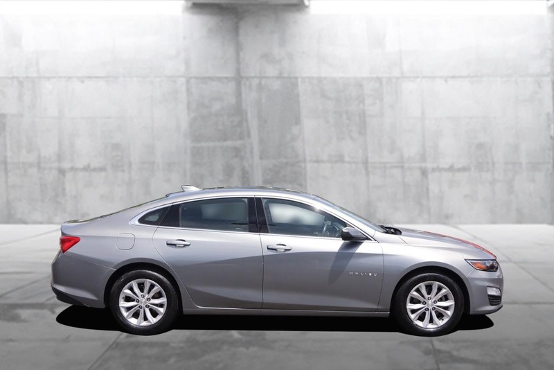 Chevrolet Malibu Vehicle Image 05