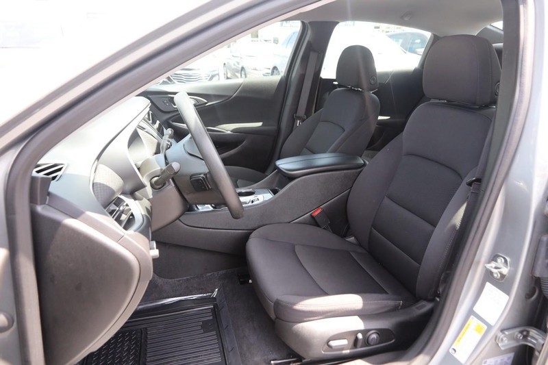 Chevrolet Malibu Vehicle Image 08