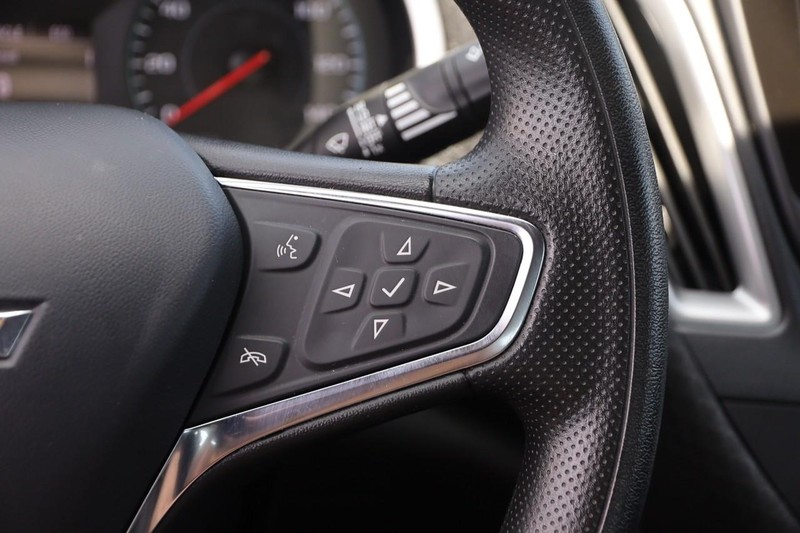 Chevrolet Malibu Vehicle Image 12