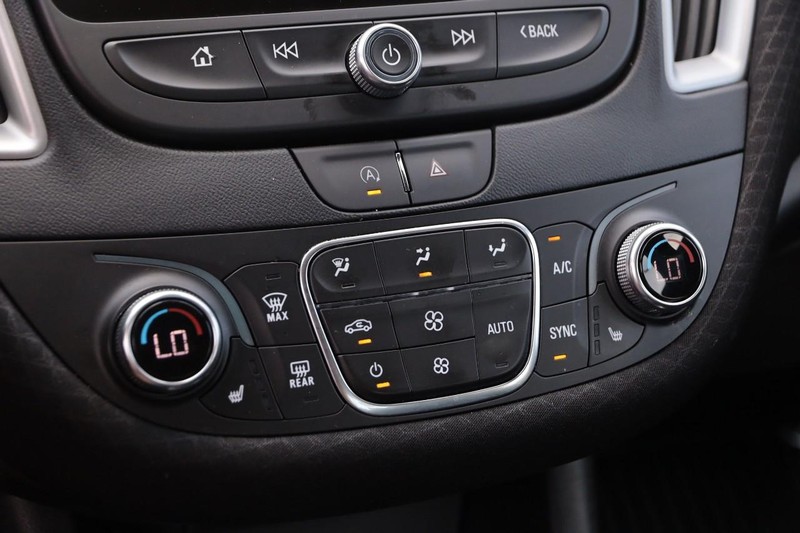 Chevrolet Malibu Vehicle Image 17