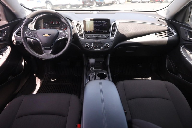 Chevrolet Malibu Vehicle Image 19
