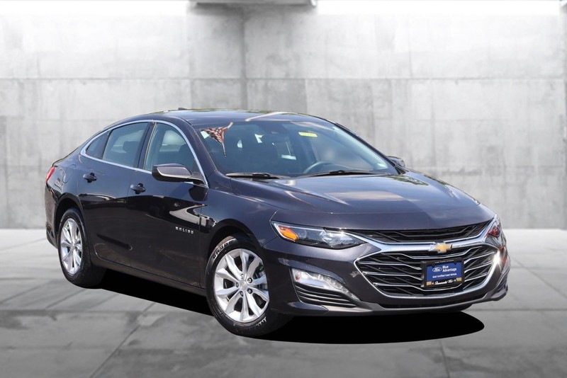 Chevrolet Malibu Vehicle Image 02