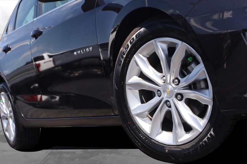Chevrolet Malibu Vehicle Image 03