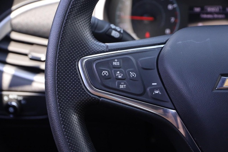 Chevrolet Malibu Vehicle Image 11