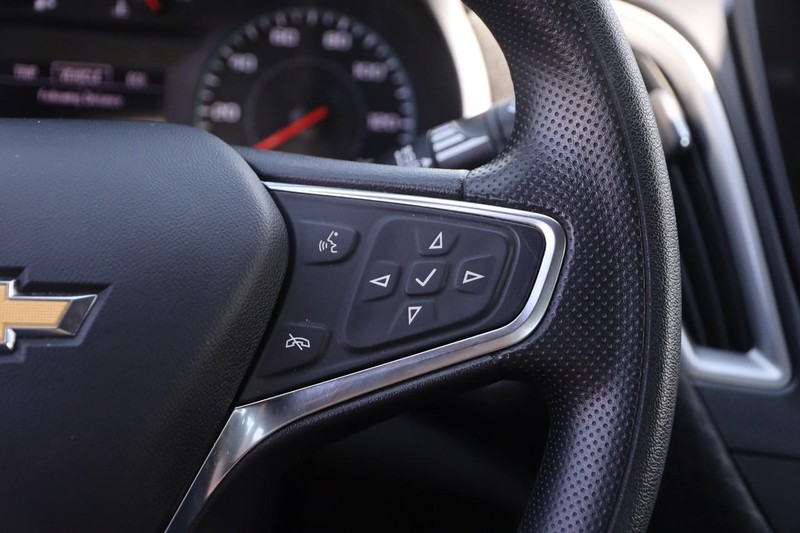 Chevrolet Malibu Vehicle Image 12