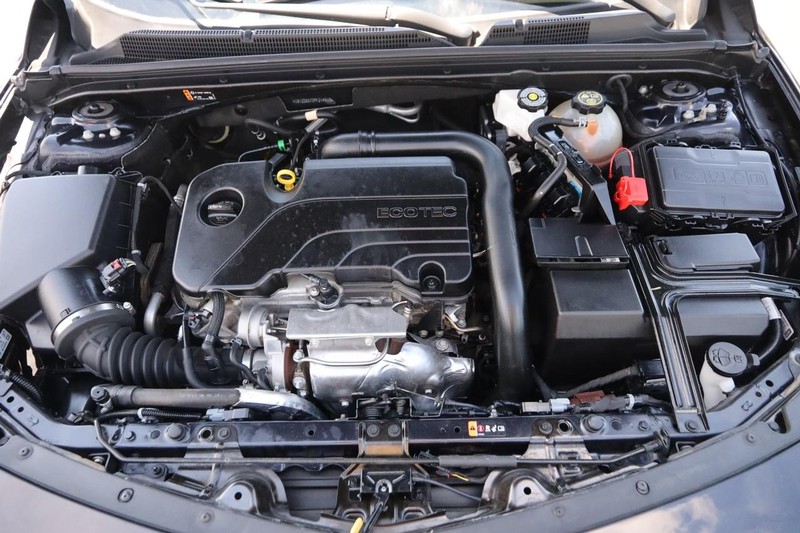 Chevrolet Malibu Vehicle Image 24