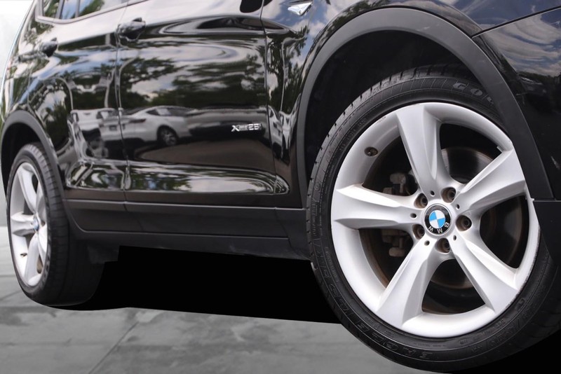 BMW X3 Vehicle Image 03