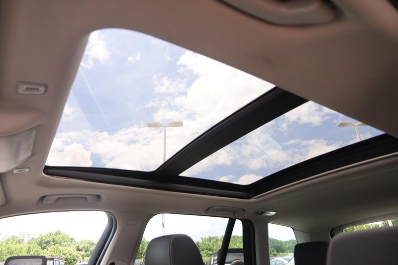 BMW X3 Vehicle Image 09