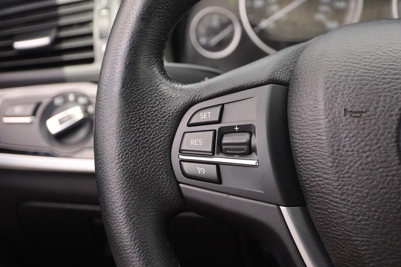 BMW X3 Vehicle Image 13