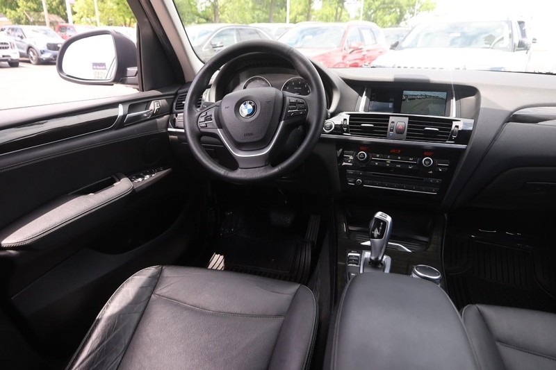 BMW X3 Vehicle Image 22