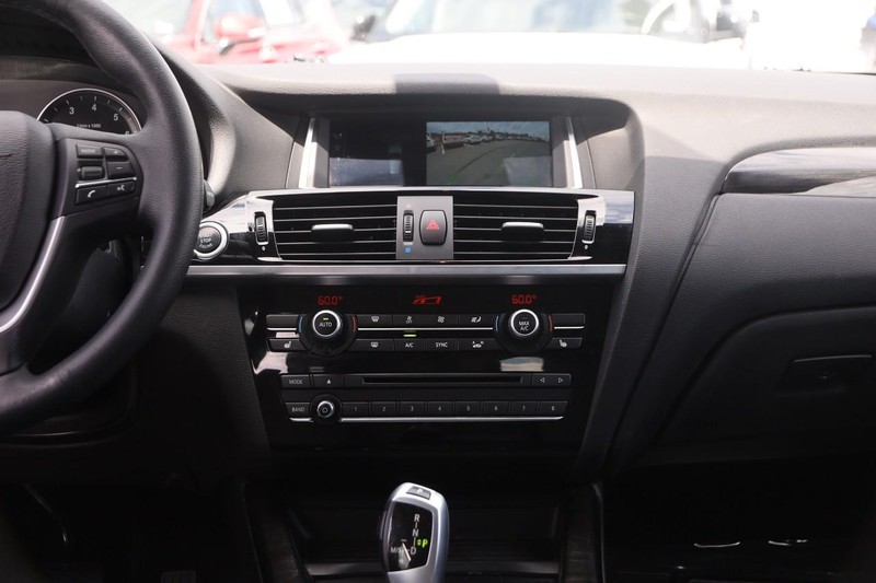BMW X3 Vehicle Image 24