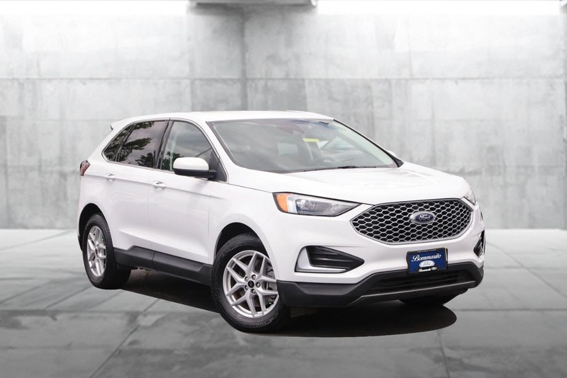 Ford Edge Vehicle Image 02