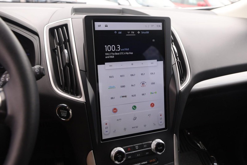 Ford Edge Vehicle Image 15