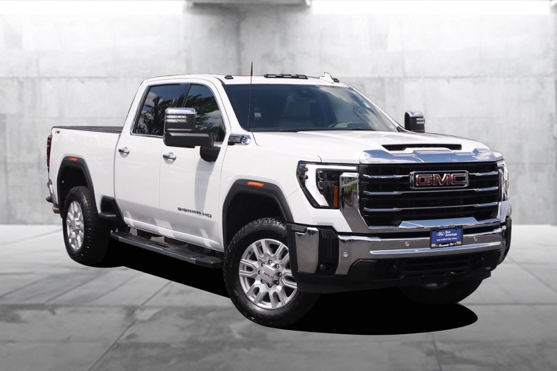 GMC Sierra 2500HD Vehicle Image 02