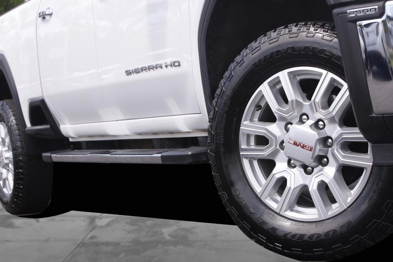 GMC Sierra 2500HD Vehicle Image 03
