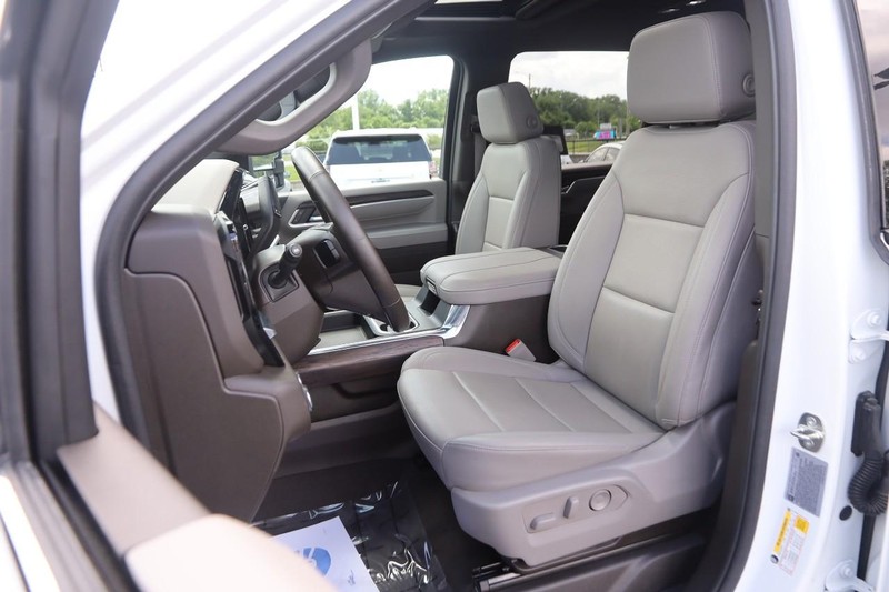 GMC Sierra 2500HD Vehicle Image 09