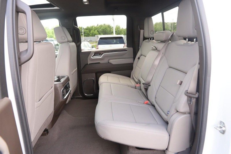 GMC Sierra 2500HD Vehicle Image 10