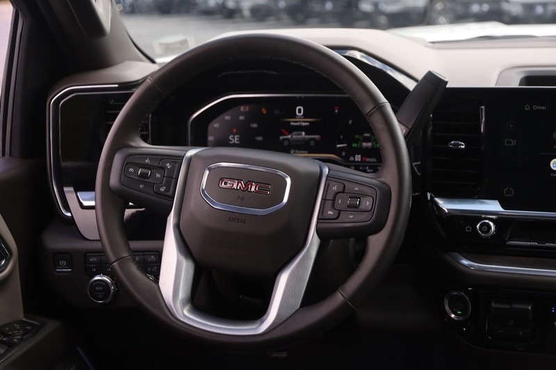 GMC Sierra 2500HD Vehicle Image 21