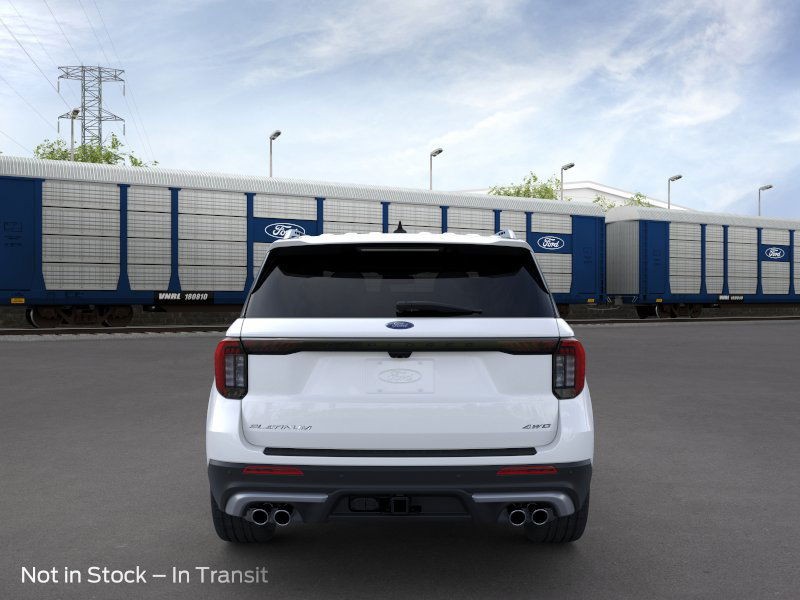 Ford Explorer Vehicle Image 05