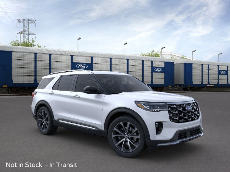 Ford Explorer Vehicle Image 07