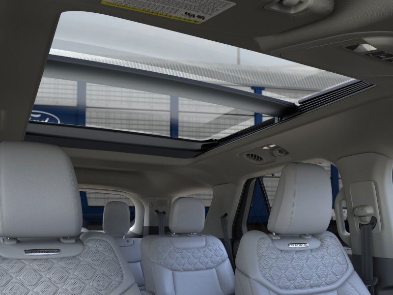 Ford Explorer Vehicle Image 22