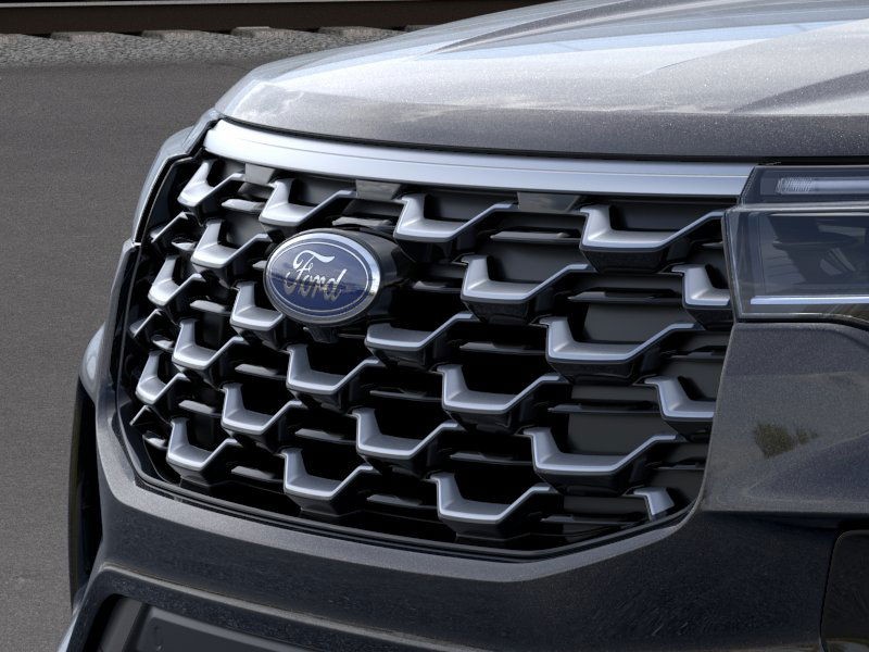 Ford Explorer Vehicle Image 17