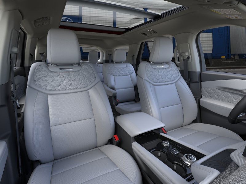 Ford Explorer Vehicle Image 10