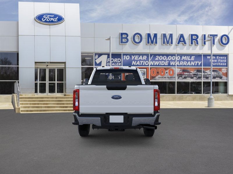 Ford Super Duty F-250 SRW Vehicle Image 05