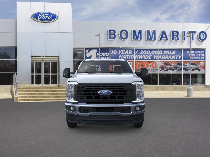 Ford Super Duty F-250 SRW Vehicle Image 06