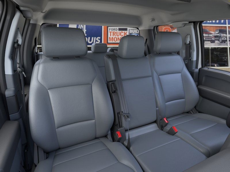 Ford Super Duty F-250 SRW Vehicle Image 10