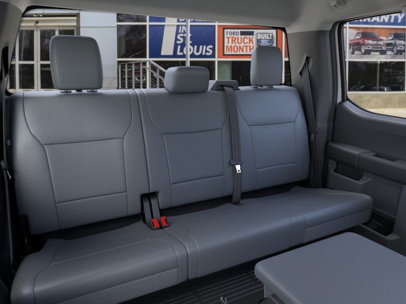 Ford Super Duty F-250 SRW Vehicle Image 11