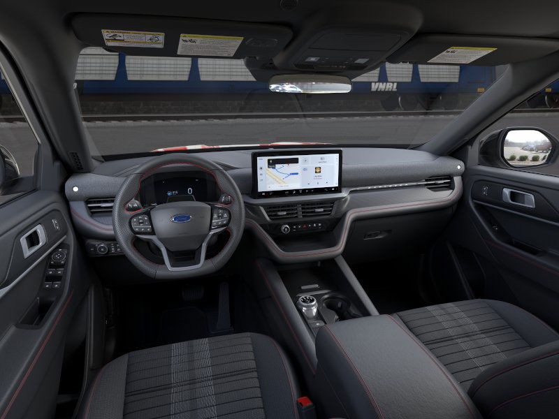 Ford Explorer Vehicle Image 09