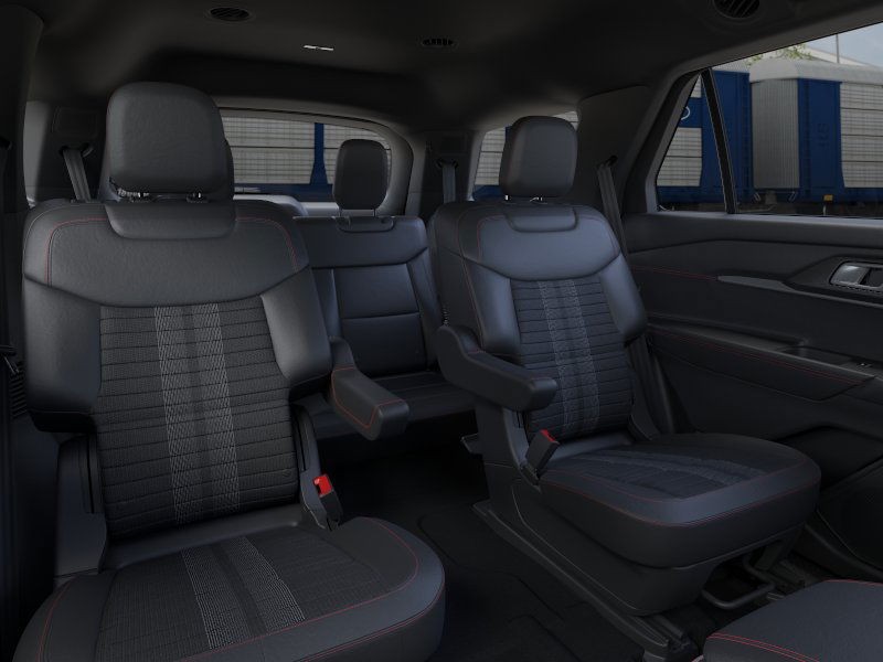 Ford Explorer Vehicle Image 11