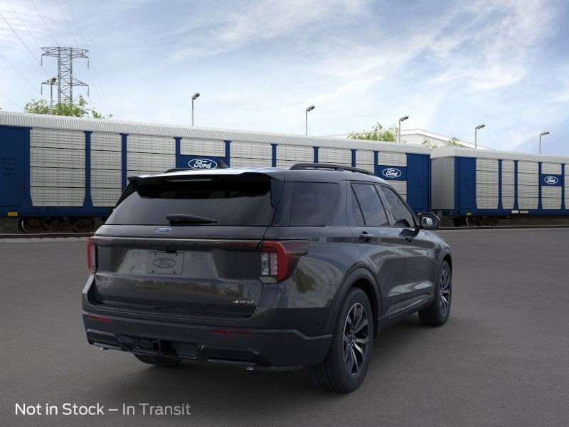 Ford Explorer Vehicle Image 08