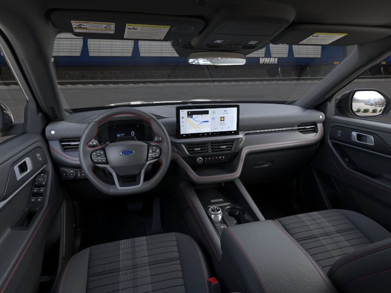 Ford Explorer Vehicle Image 09