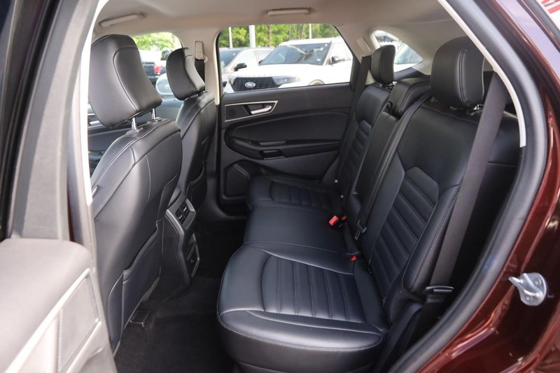 Ford Edge Vehicle Image 09