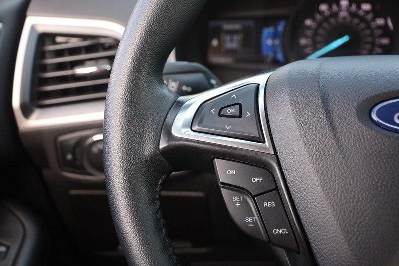 Ford Edge Vehicle Image 11