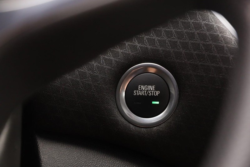 Chevrolet Malibu Vehicle Image 14