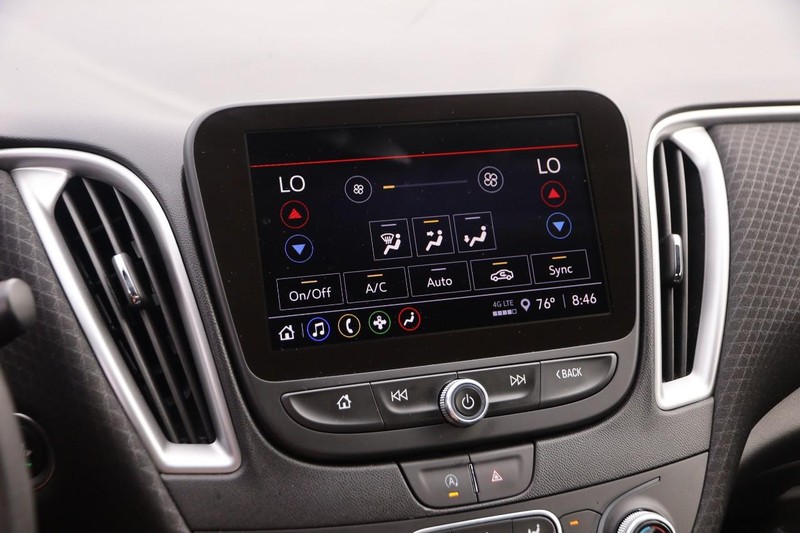 Chevrolet Malibu Vehicle Image 15