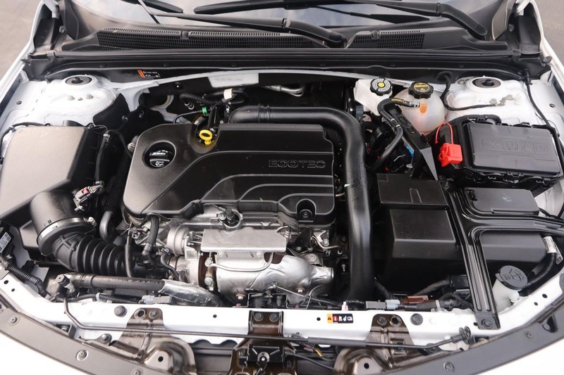 Chevrolet Malibu Vehicle Image 25