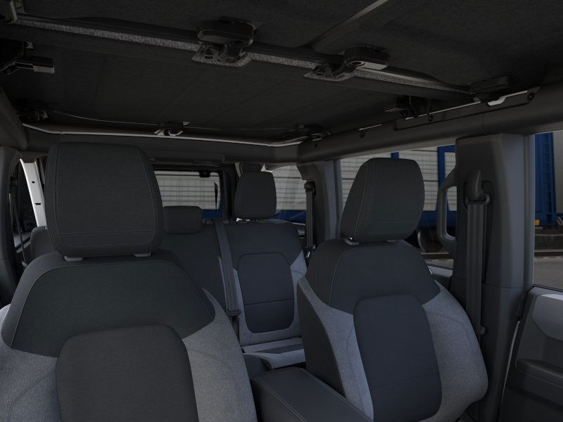 Ford Bronco Vehicle Image 12