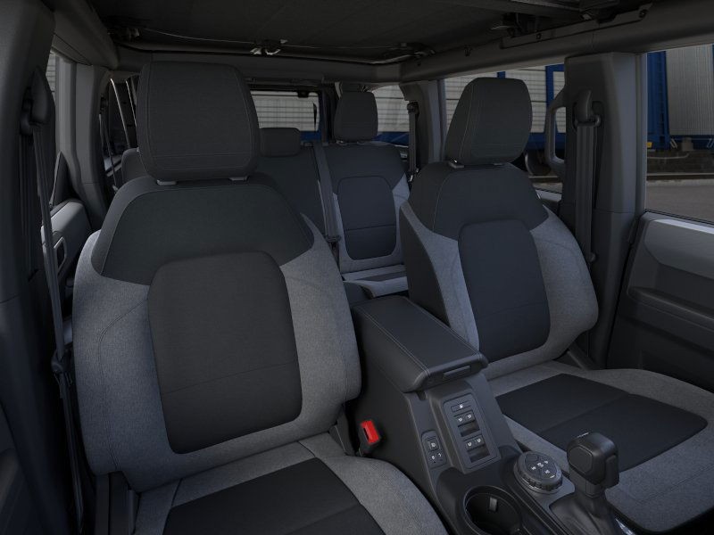 Ford Bronco Vehicle Image 10