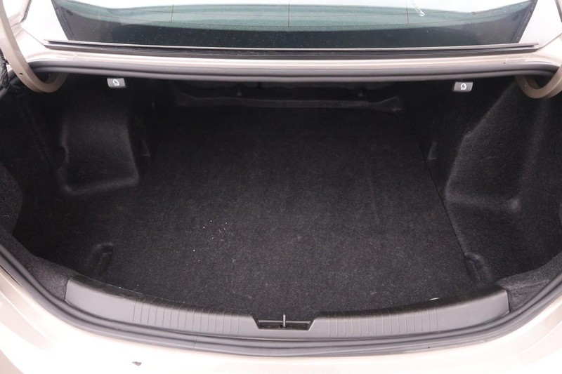 Chevrolet Malibu Vehicle Image 07
