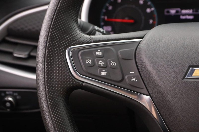 Chevrolet Malibu Vehicle Image 11