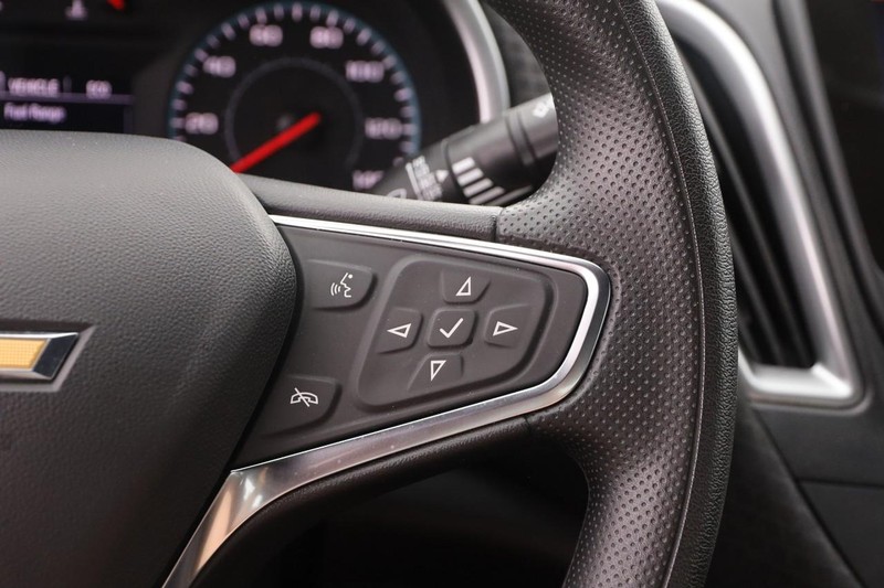 Chevrolet Malibu Vehicle Image 12