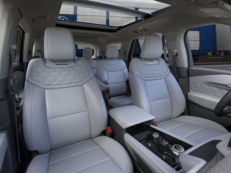 Ford Explorer Vehicle Image 10
