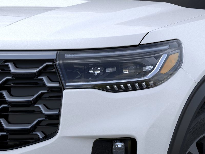 Ford Explorer Vehicle Image 18