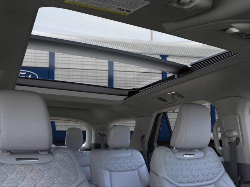 Ford Explorer Vehicle Image 22